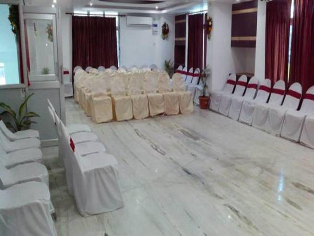 Hotel Sunview Dispur Экстерьер фото
